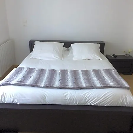 D'hotes Karine Smej Bed & Breakfast 3*